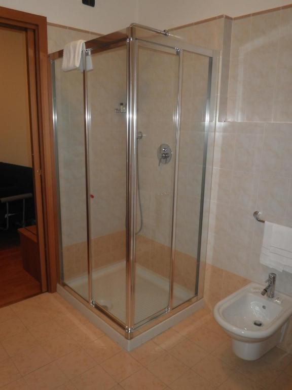 Hotel Selide Desio Quarto foto