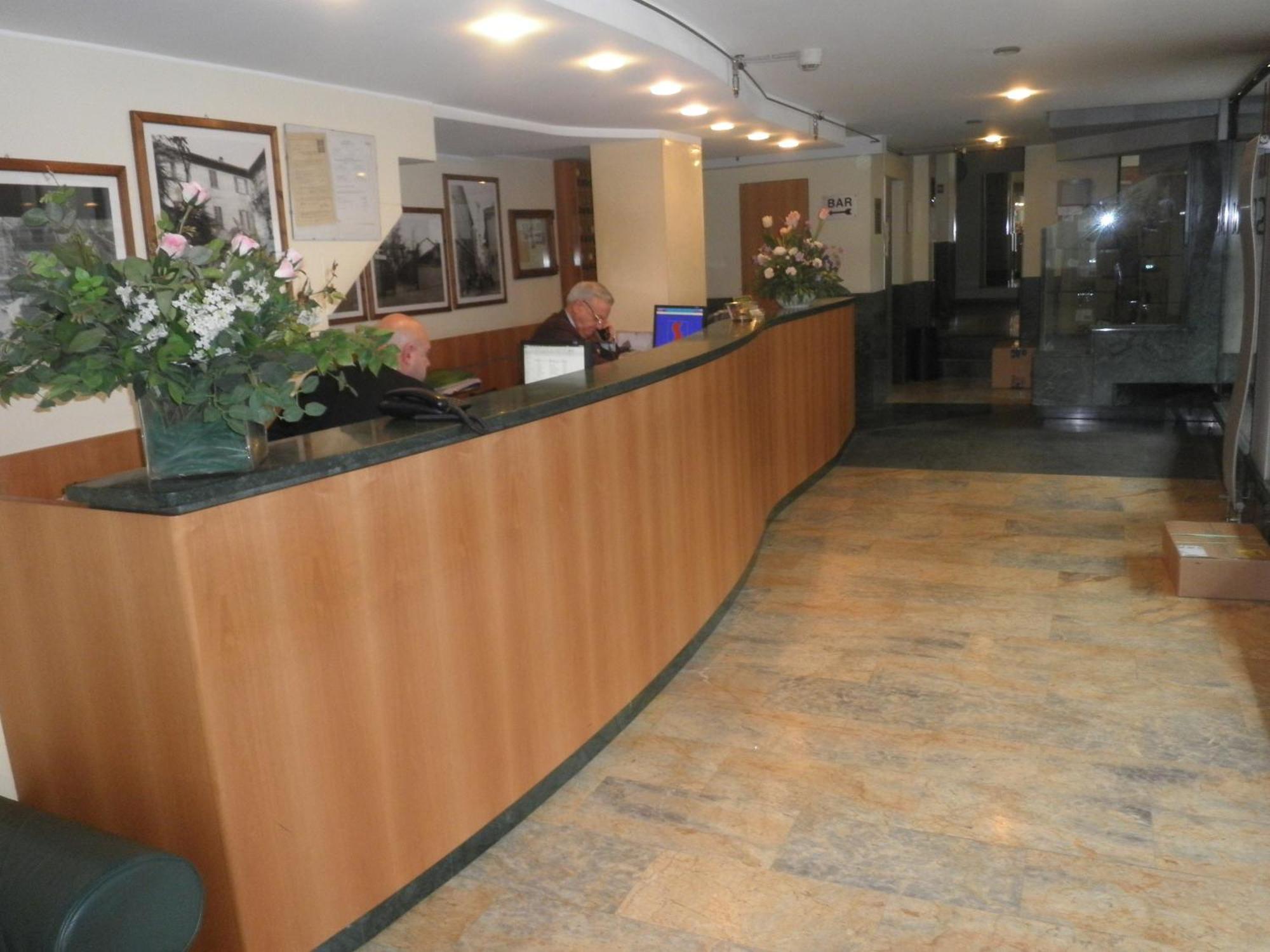 Hotel Selide Desio Exterior foto